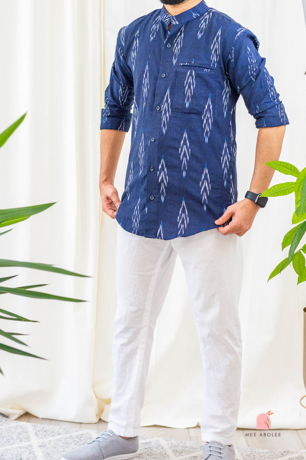 Vishu Full Sleeves Shirt With Mandarin Collar in Deep Sapphire