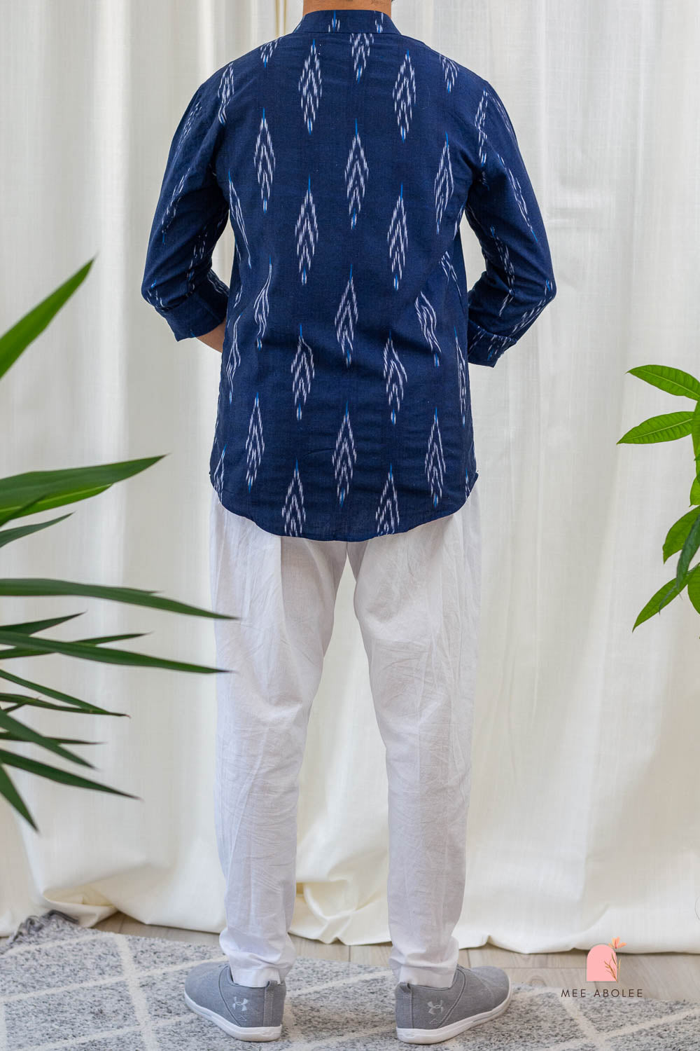 Vishu Full Sleeves Shirt With Mandarin Collar in Deep Sapphire