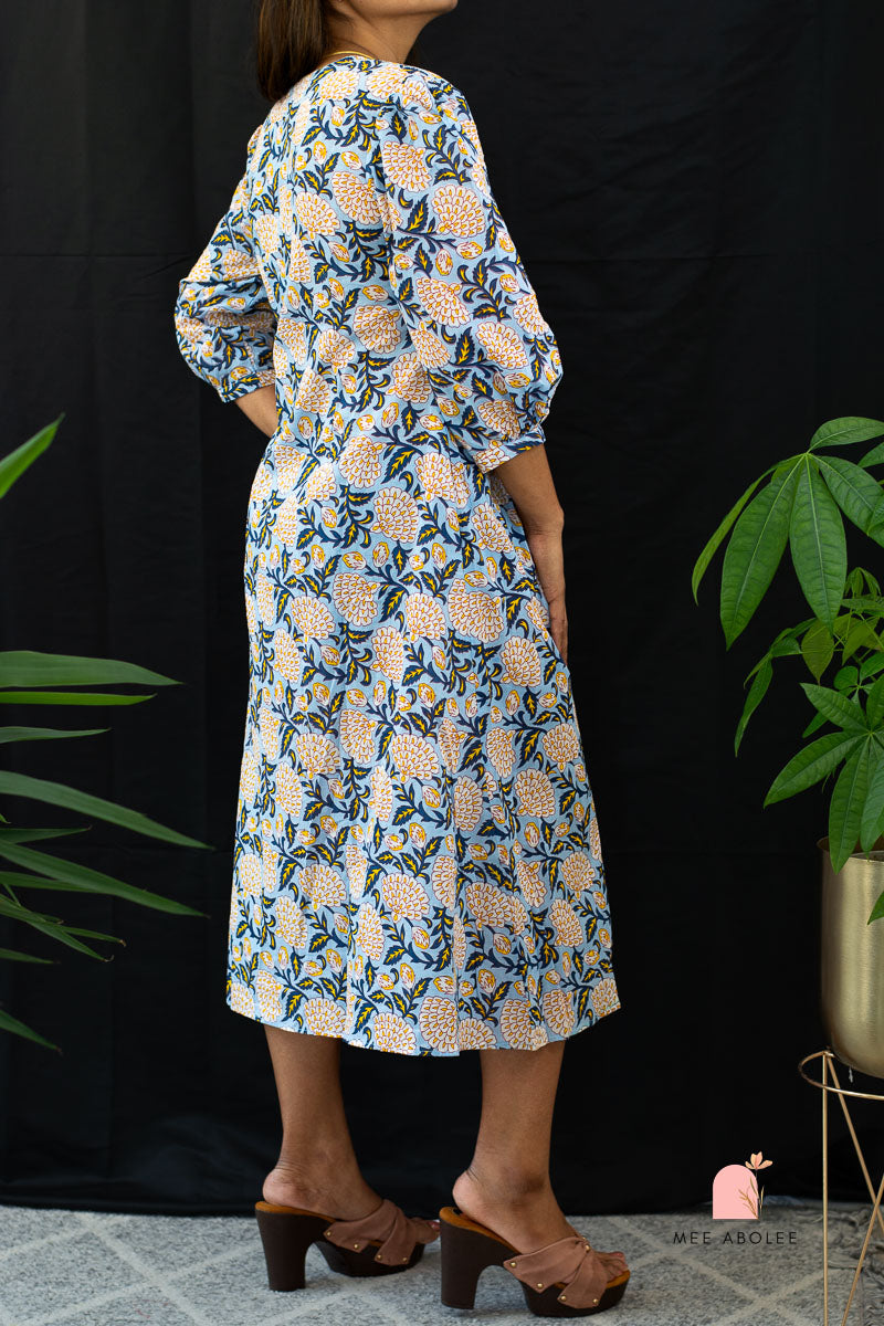 Kaaveri V-neck Midi Dress in Blue Zinnia