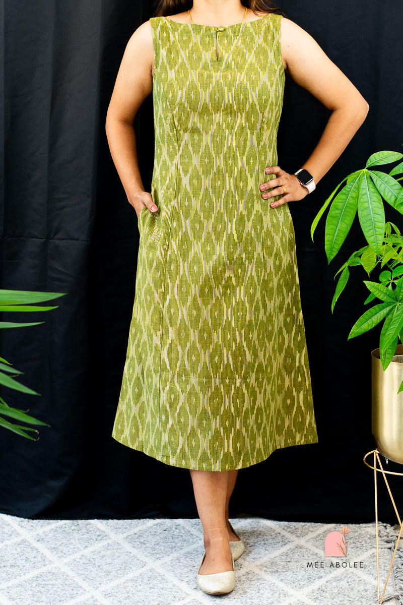 Saachi A-line Sleeveless Dress in Matcha