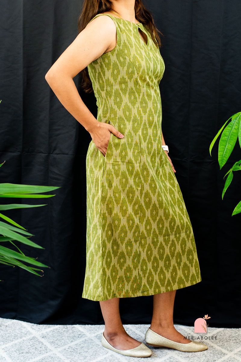 Saachi A-line Sleeveless Dress in Matcha