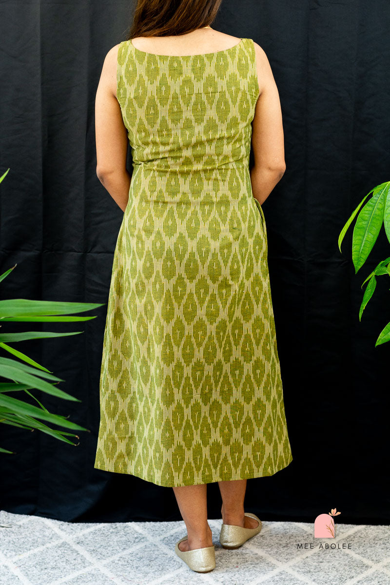 Saachi A-line Sleeveless Dress in Matcha