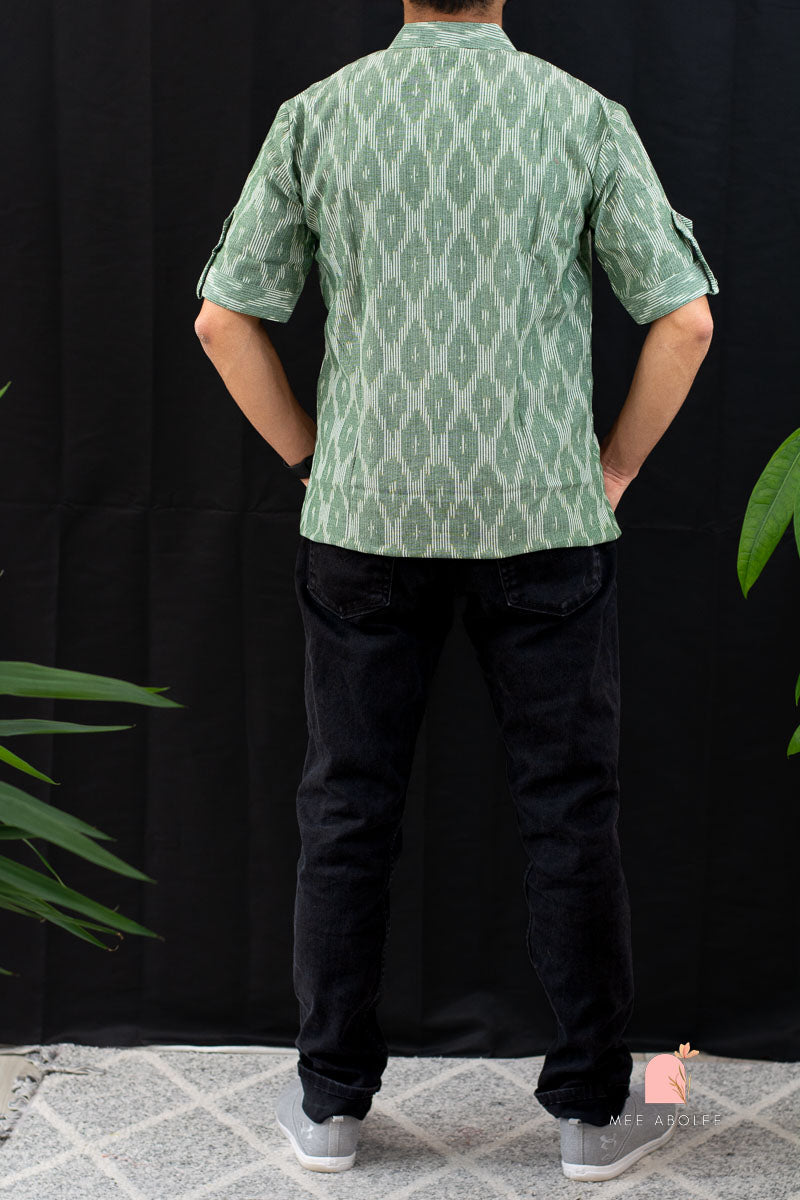 Ojal Half Sleeves Shirt with Mandarin Collar in Sage